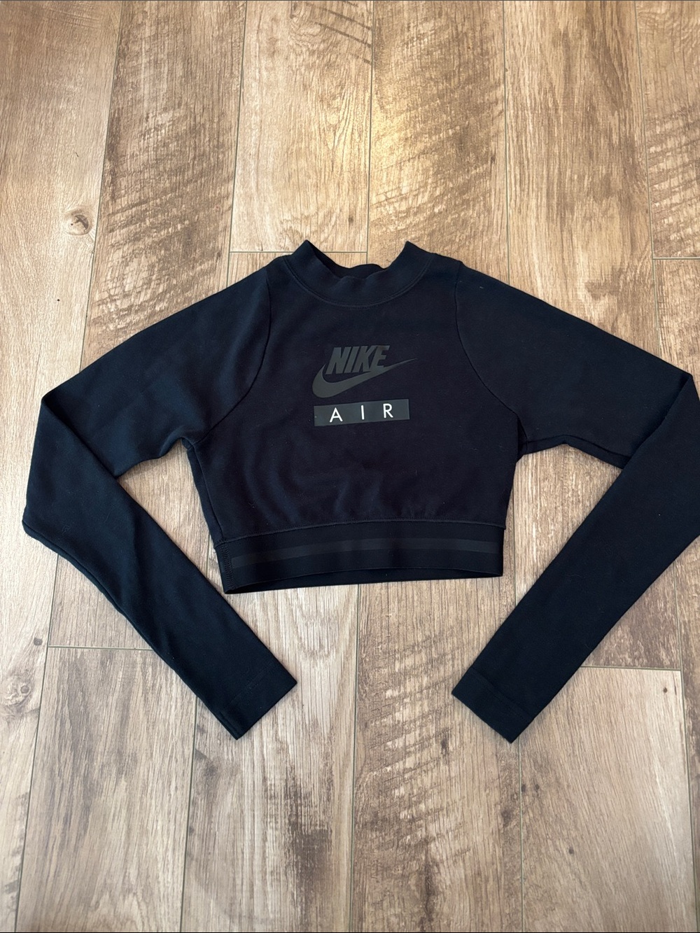 Nike Black Cropped Athletic Long Sleeve Top